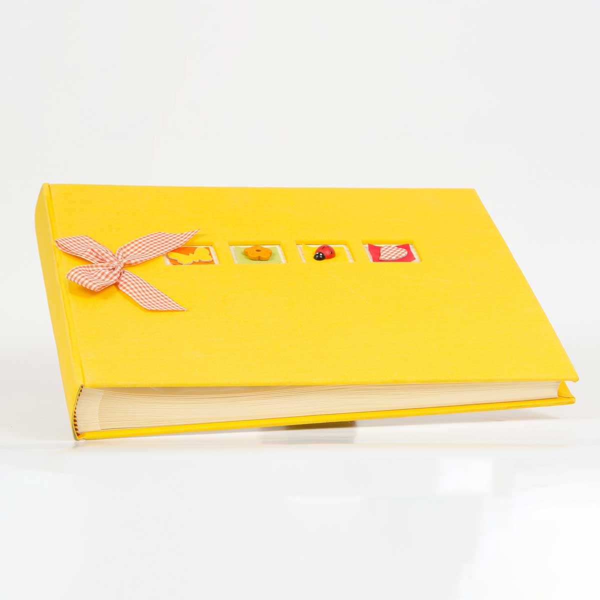Album-bound-in-brillianta-bookcloth-vanheektextiles1200x1200